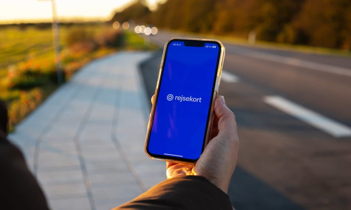 Med Rejsekort-appen kan du rejse med bus, tog, metro og letbane hero image